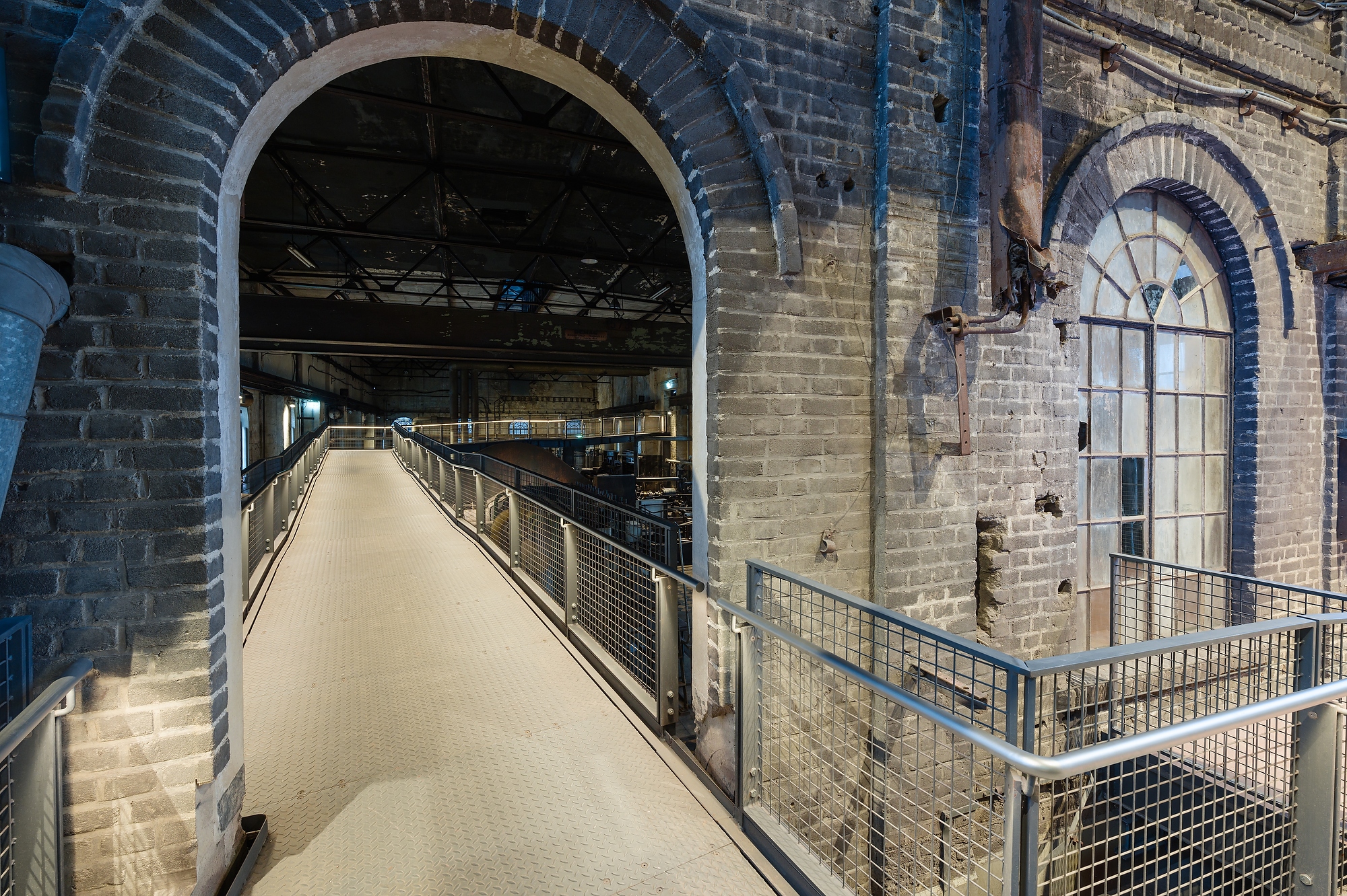 Beck GmbH – Wasserhochbehälter Stahl-Glas-Konstruktion